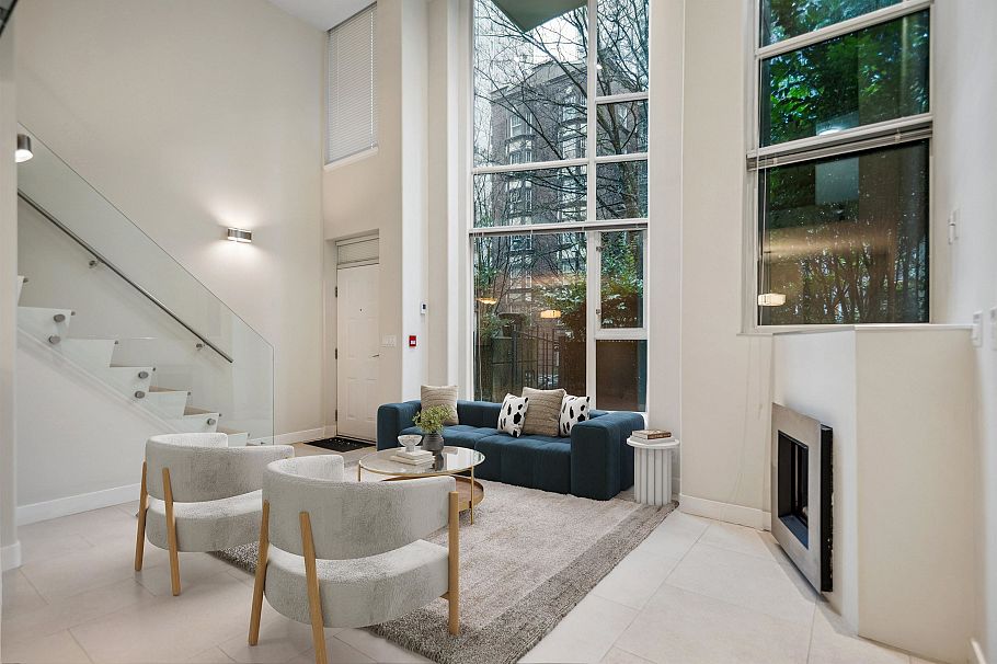 621 Jervis Street Vancouver, BC - 2