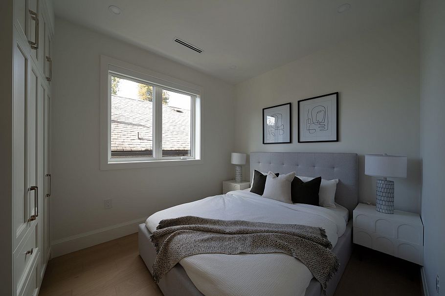 2 864 E 16th Avenue Vancouver, BC - 18