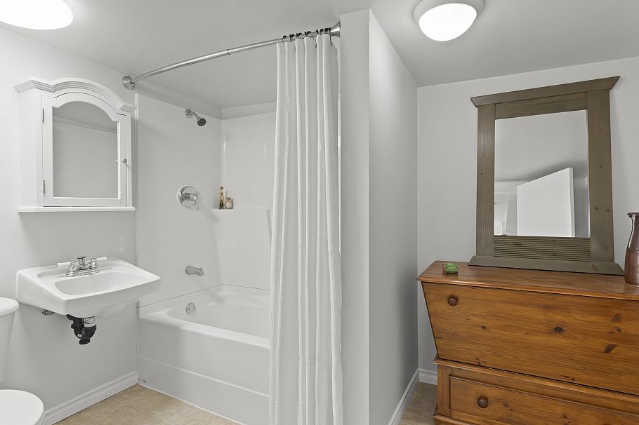 829 E 14th Avenue Vancouver, BC - 31