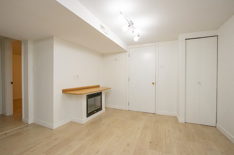 1785 COTTON DRIVE, Vancouver BC V5N 3V1 Vancouver, BC - 8