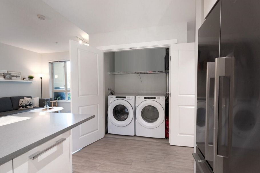 214 2651 Library Lane North Vancouver, BC - 27