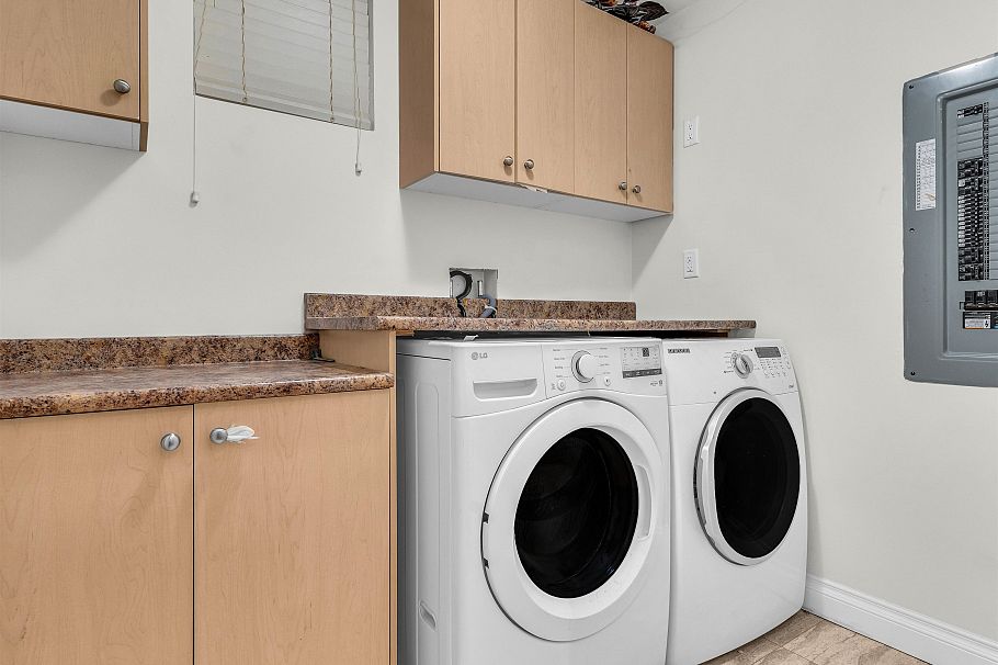 6387 Prince Albert Street Vancouver, BC - 25