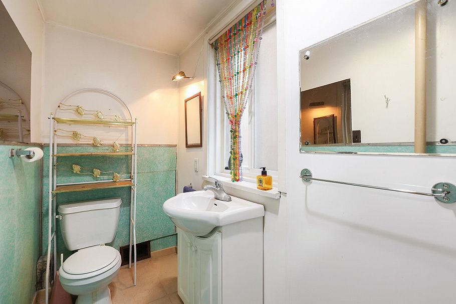 329 E Pender Street Vancouver, BC - 9