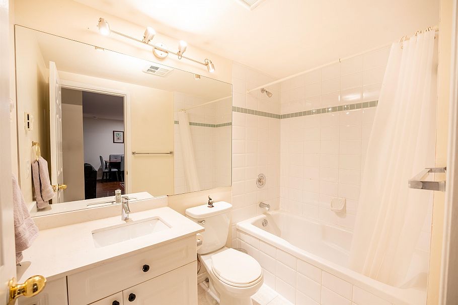 207 128 W 8th Street North Vancouver, BC - 17