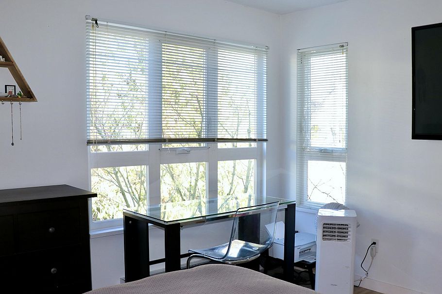 403 106 W Kings Road North Vancouver, BC - 12