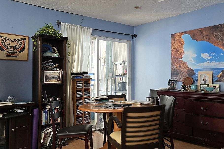 JNW33 415 W Esplanade North Vancouver, BC - 12