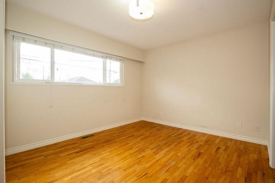 2654 Oxford Street Vancouver, BC - 28