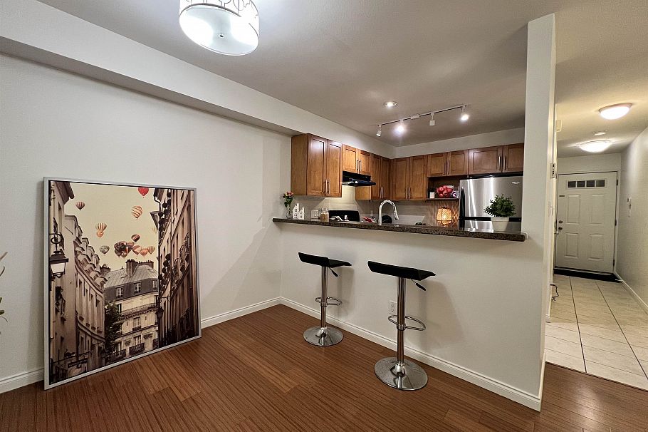 3 5525 Halley Avenue Burnaby, BC - 5