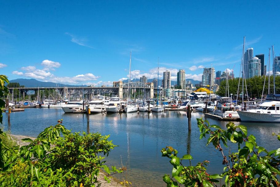 404 1502 Island Park Walk Vancouver, BC - 3