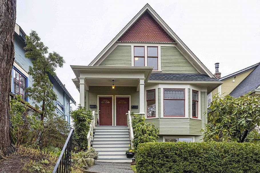 829 E 14th Avenue Vancouver, BC - 2