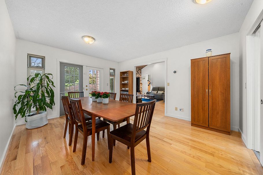 667 Fairway Drive North Vancouver, BC - 6