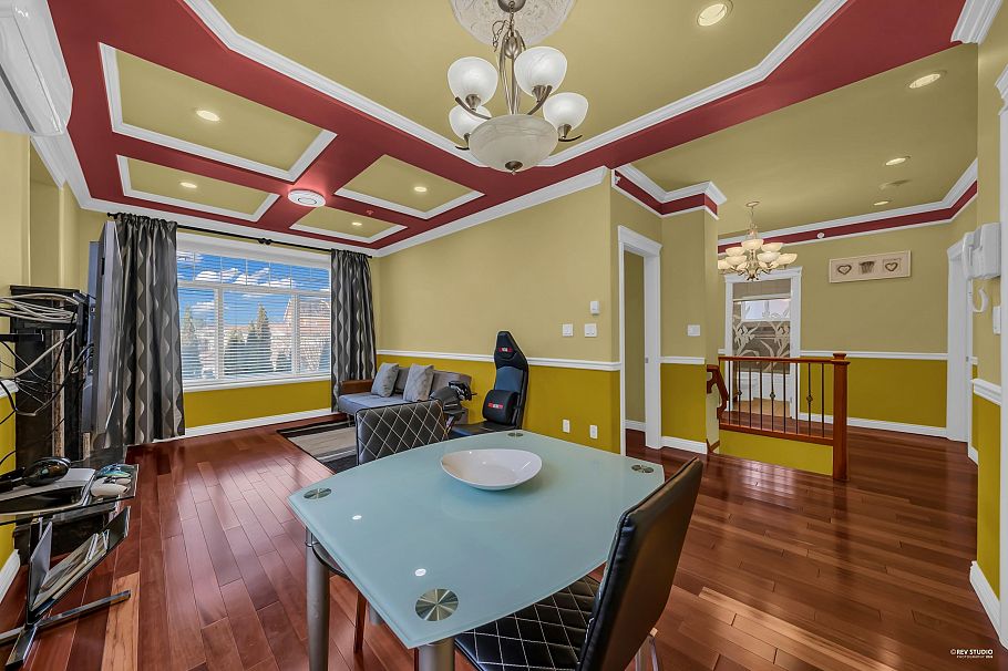 2160 E 54th Avenue Vancouver, BC - 8