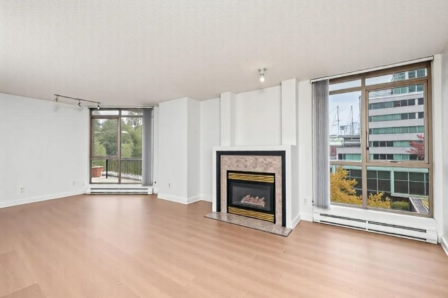 601 867 Hamilton Street Vancouver, BC - 4