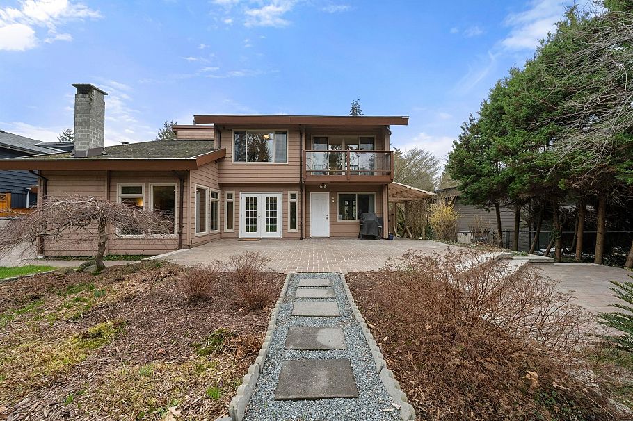 667 Fairway Drive North Vancouver, BC - 27