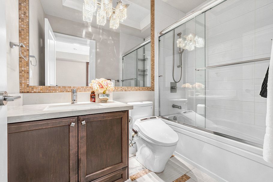 4320 W 8th Avenue Vancouver, BC - 15