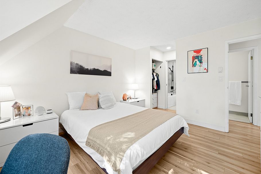 3192 Mountain Highway North Vancouver, BC - 20