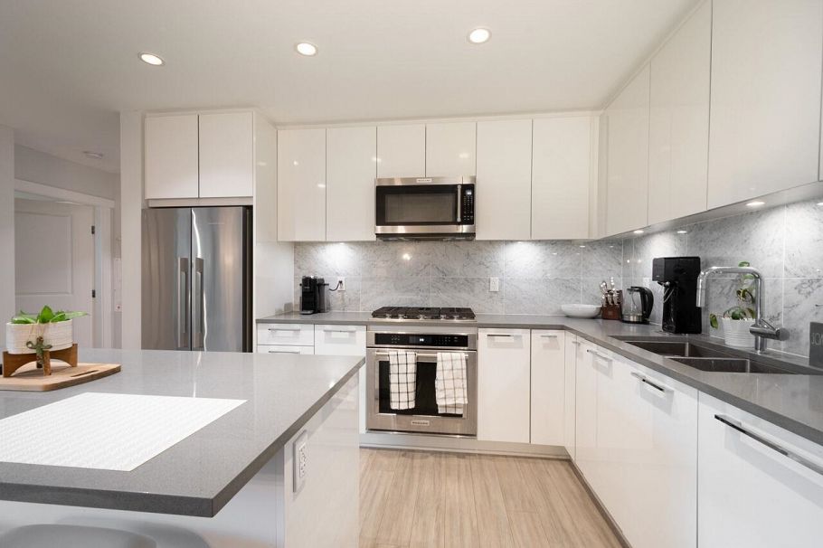 214 2651 Library Lane North Vancouver, BC - 20