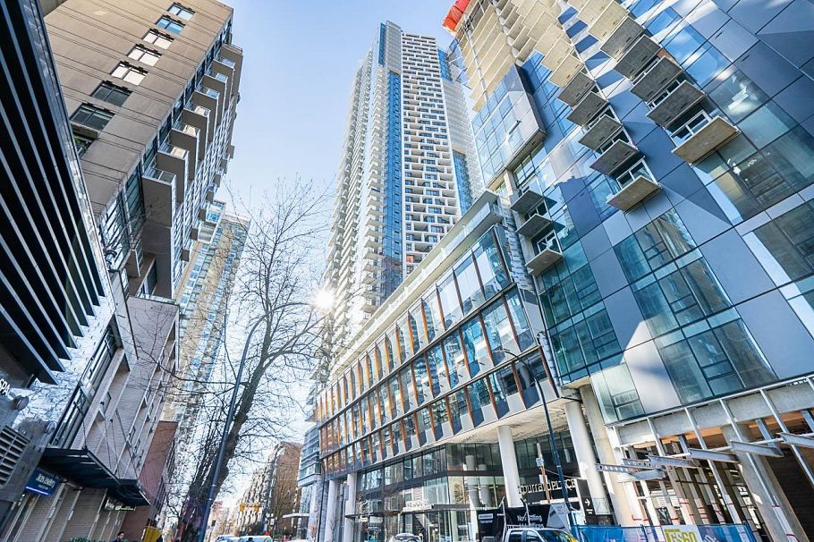 4605 1289 Hornby Street Vancouver, BC - 3