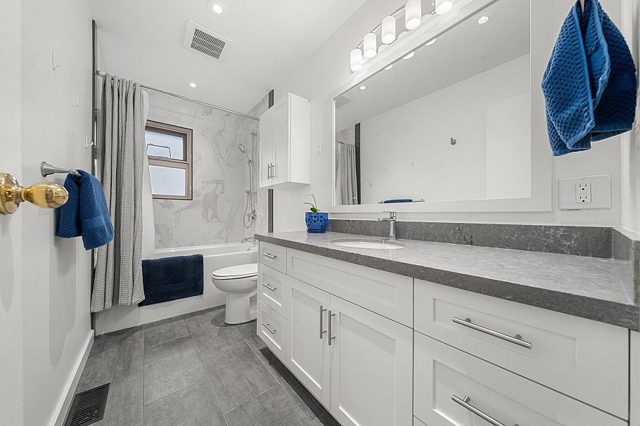 667 Fairway Drive North Vancouver, BC - 19