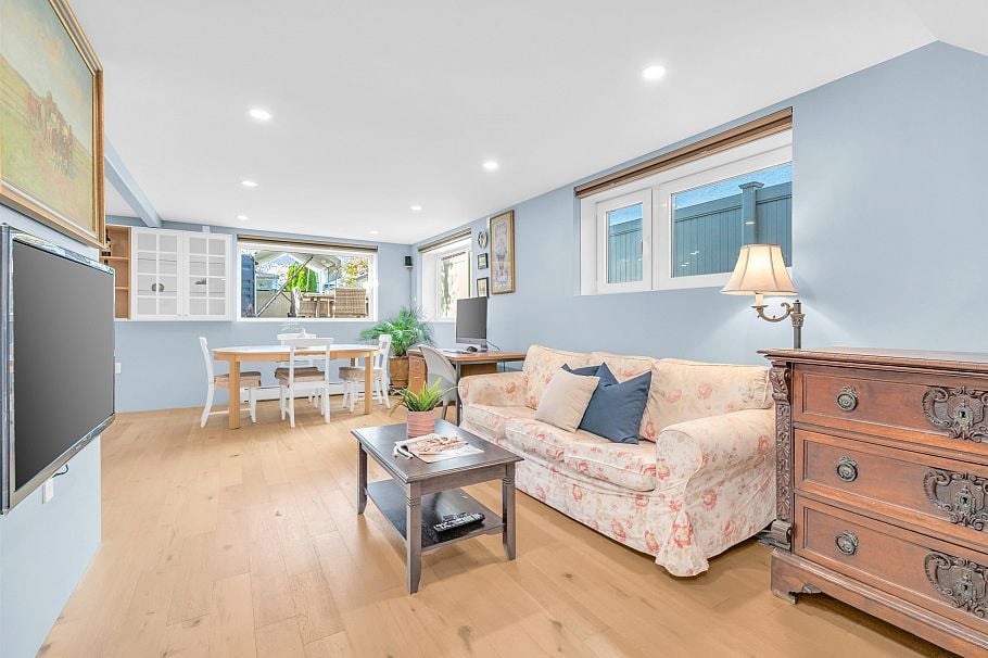 4379 Welwyn Street Vancouver, BC - 25