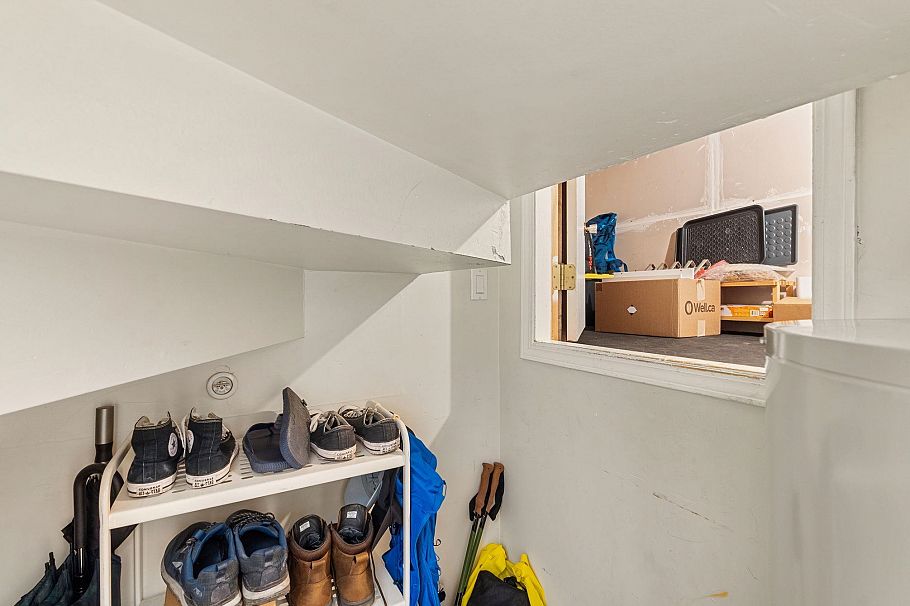 203 755 W 15th Avenue Vancouver, BC - 22