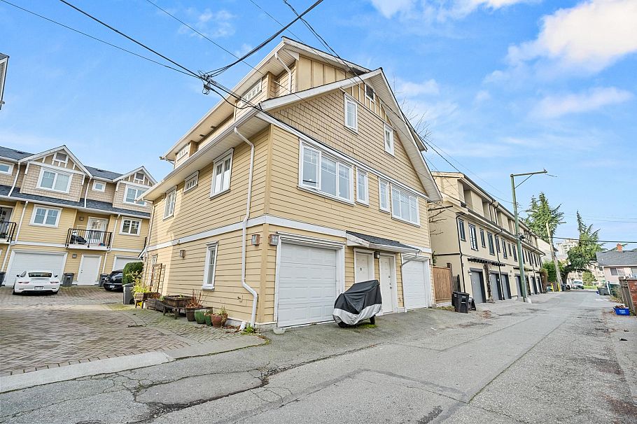 1407 E 28th Avenue Vancouver, BC - 30