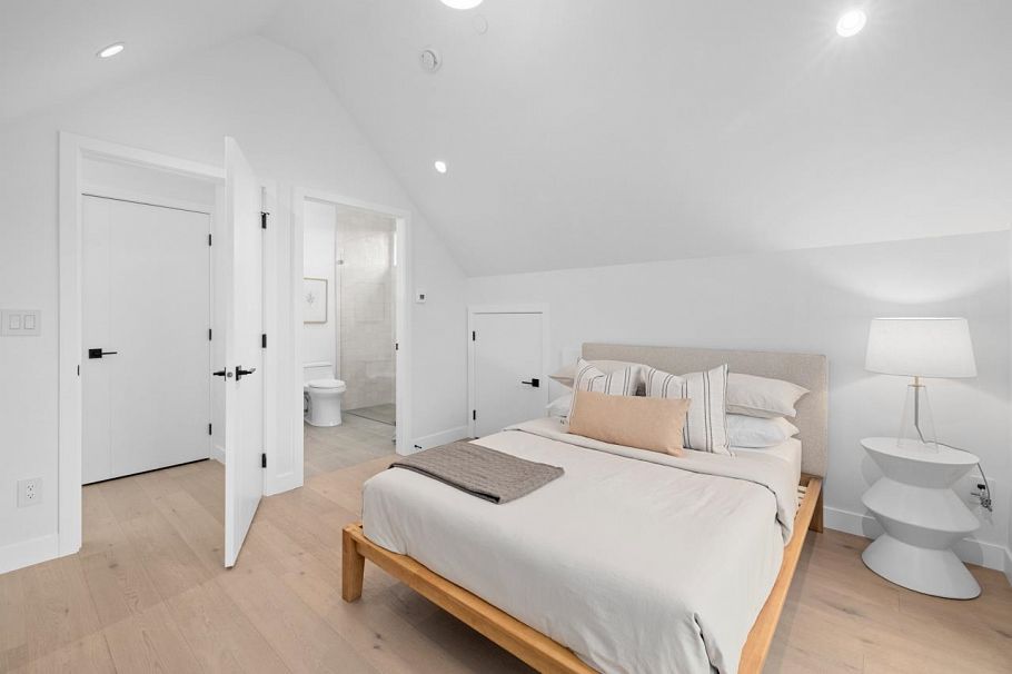 1 435 E 37th Avenue Vancouver, BC - 27