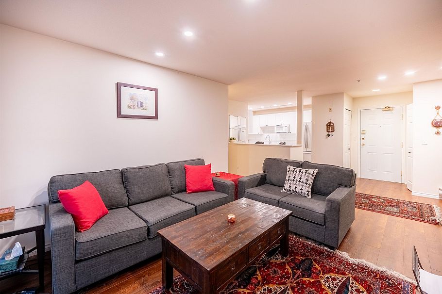 207 128 W 8th Street North Vancouver, BC - 20