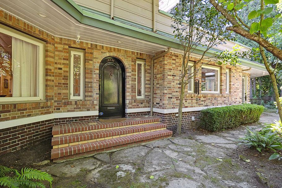 4051 Marguerite Street Vancouver, BC - 4