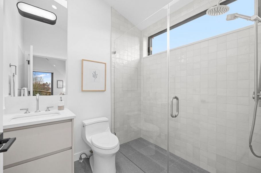 1 435 E 37th Avenue Vancouver, BC - 29