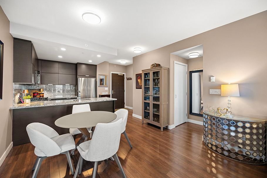 2006 2077 Rosser Avenue Burnaby, BC - 6