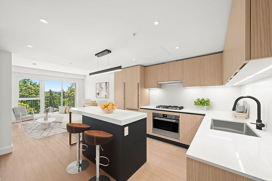 505 2235 E Broadway Vancouver, BC - 1