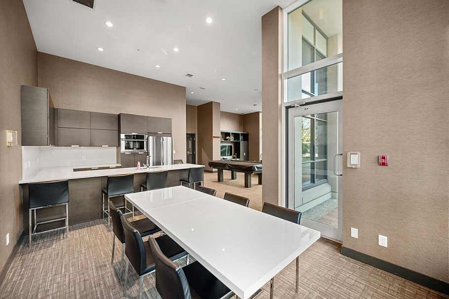 2006 2077 Rosser Avenue Burnaby, BC - 37