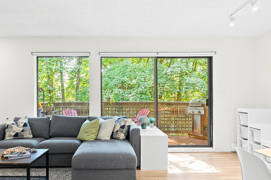 3192 Mountain Highway North Vancouver, BC - 4