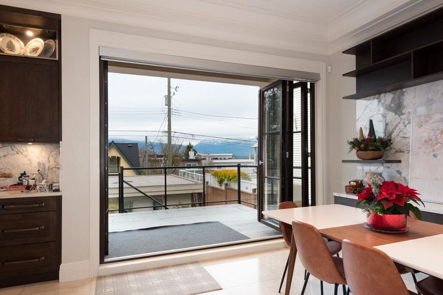 3739 W 24th Avenue Vancouver, BC - 16