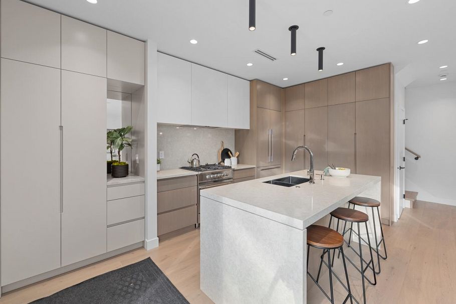 1 435 E 37th Avenue Vancouver, BC - 10