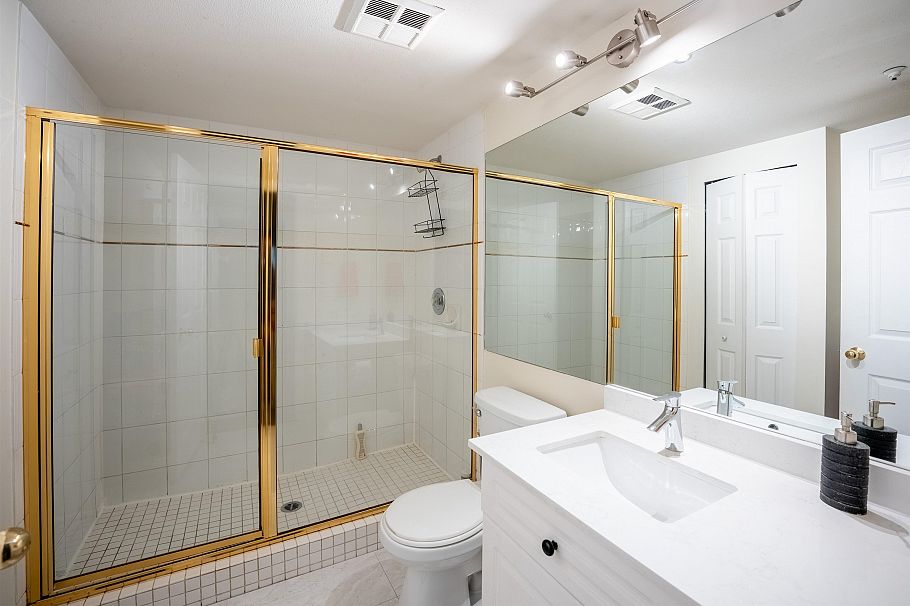 207 128 W 8th Street North Vancouver, BC - 14