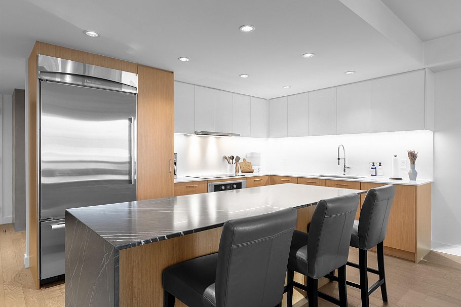 402 738 Broughton Street Vancouver, BC - 4