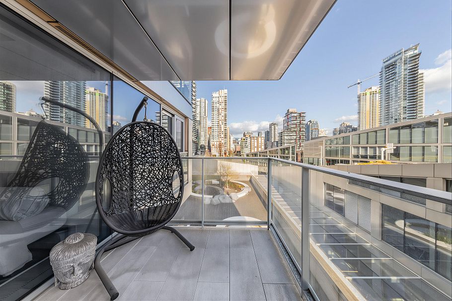 1001 1480 Howe Street Vancouver, BC - 12