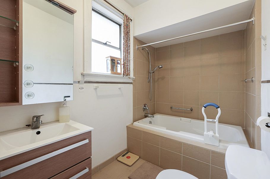 329 E Pender Street Vancouver, BC - 18