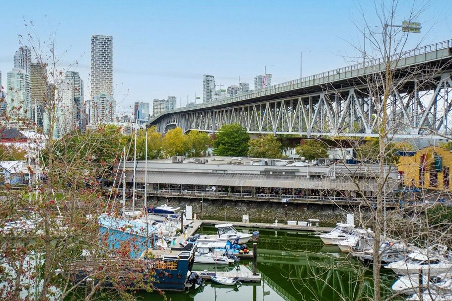 404 1502 Island Park Walk Vancouver, BC - 1