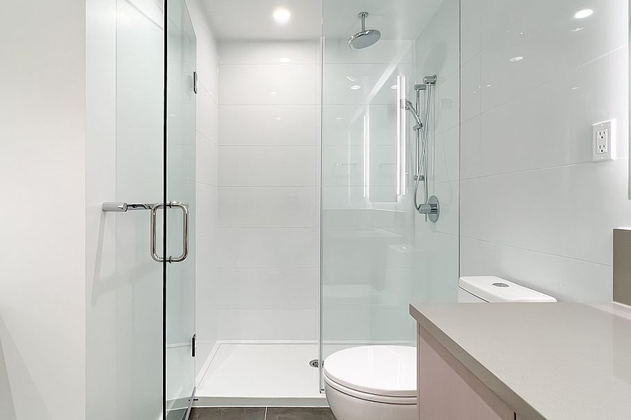 807 1675 Lions Gate Lane North Vancouver, BC - 17