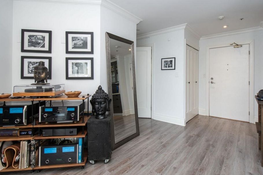 404 1502 Island Park Walk Vancouver, BC - 16