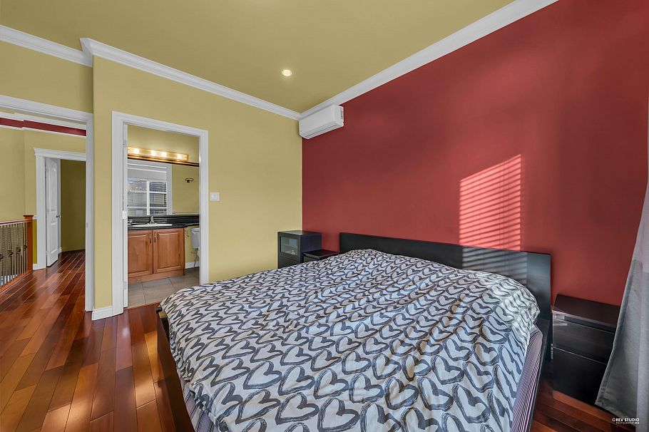 2160 E 54th Avenue Vancouver, BC - 15