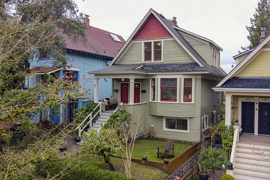 829 E 14th Avenue Vancouver, BC - 36