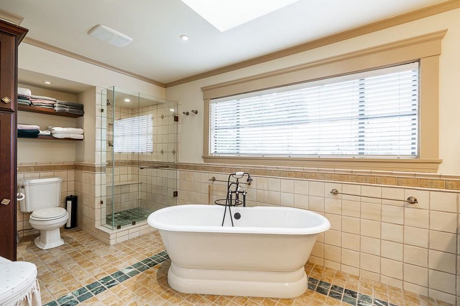 1986 W 36th Avenue Vancouver, BC - 16