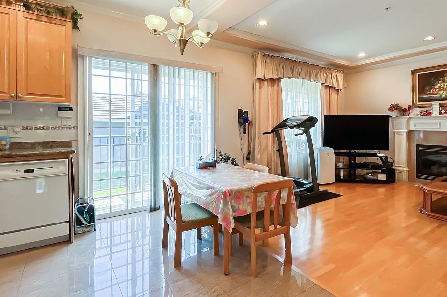 2802 E 45th Avenue Vancouver, BC - 7