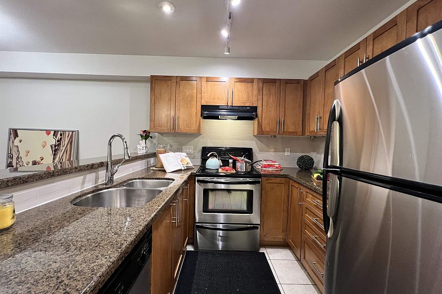 3 5525 Halley Avenue Burnaby, BC - 7