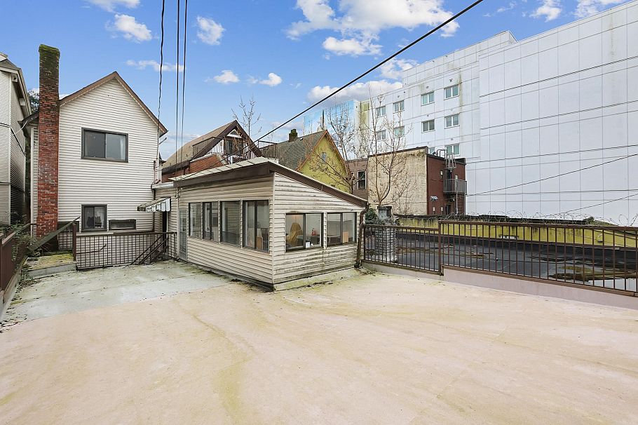 329 E Pender Street Vancouver, BC - 14