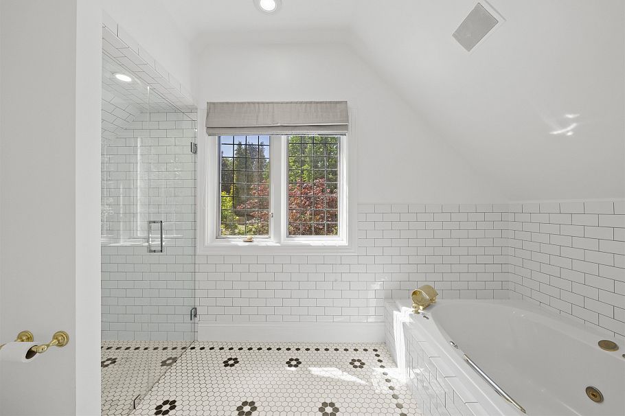 1323 The Crescent Vancouver, BC - 8